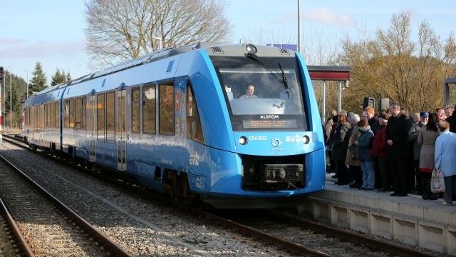 Do Česka přijede první osobní vlak na vodík